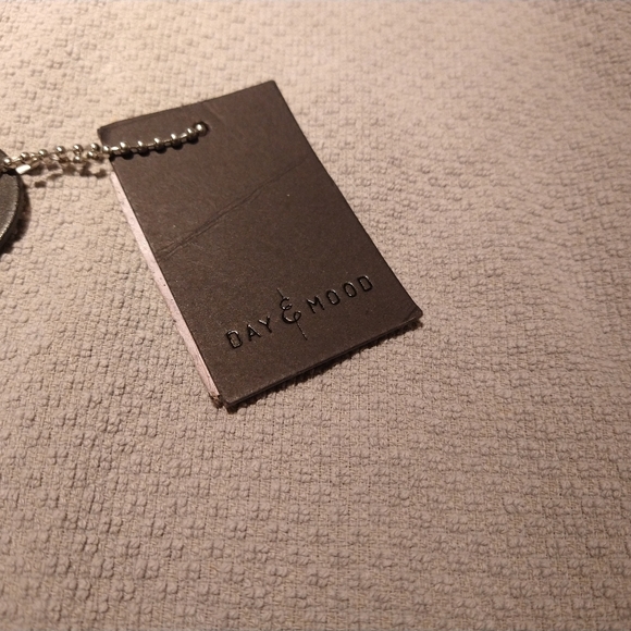 Nordstrom Rack Day & Mood NWT Bag Handbag Purse Charm Logo - Picture 4 of 4